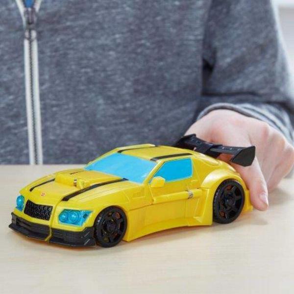 Imagem de Boneco de ação Transformers Cyberverse Ultra Class Bumblebee