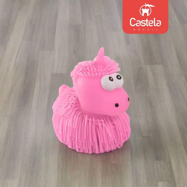 Boneco Unicórnio Estica e Aperta Anti Stress Luz Brilhante Divertido Rosa - Castela Imagem de Boneco Unicórnio Estica e Aperta Anti Stress Luz Brilhante Divertido Rosa - Castela