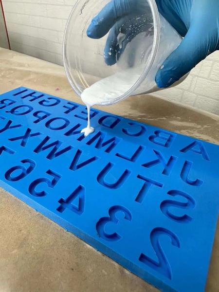 Imagem de Borracha De Silicone Azul Alta Flexibilidade para Moldes 1 Kg Redelease