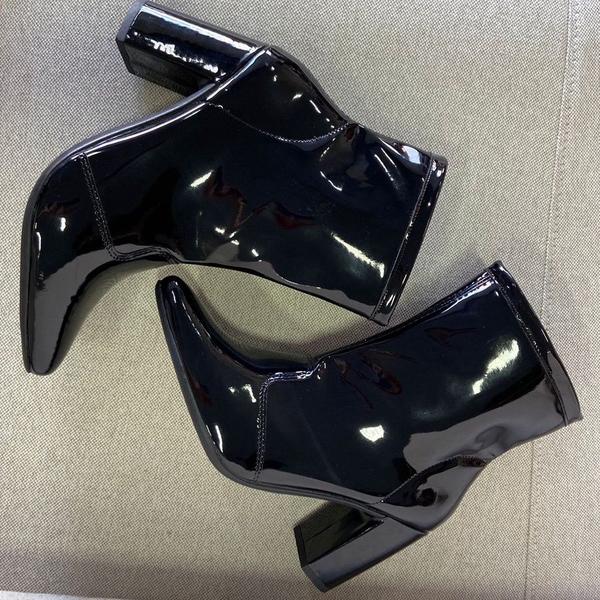 Bota Feminina Bico Fino Salto Grosso Cano Curto Confortavel - 4Lilly Bota Feminina Bico Fino Salto Grosso Cano Curto Confortavel - 4Lilly