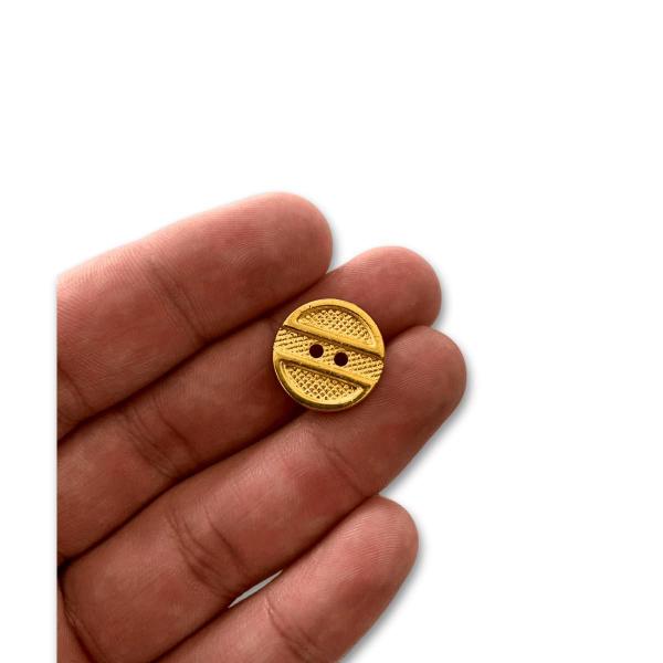 Botão Dourado 18mm ou 21mm 2 Furos - 200 unidades - Inova Aviamentos Imagem de Botão Dourado 18mm ou 21mm 2 Furos - 200 unidades