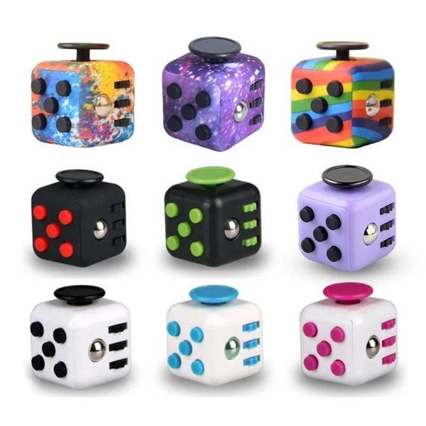 Brinquedo Antiestresse Infinity Cube - Para Crianças e Adultos Imagem de Brinquedo Antiestresse Infinity Cube - Para Crianças e Adultos
