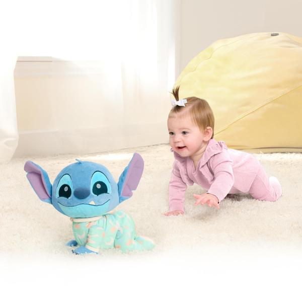 Imagem de Brinquedo de pelúcia Just Play Disney Baby Musical Crawling Pal Stitch