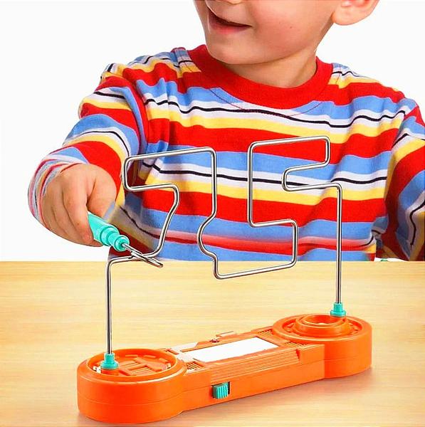 Brinquedo Divertido Desafio do Choque Tik Tok Com Som e Luz - Robô