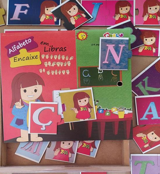 Imagem de Brinquedo Educativo Alfabeto Encaixe Em Libras Mdf 54 Peças