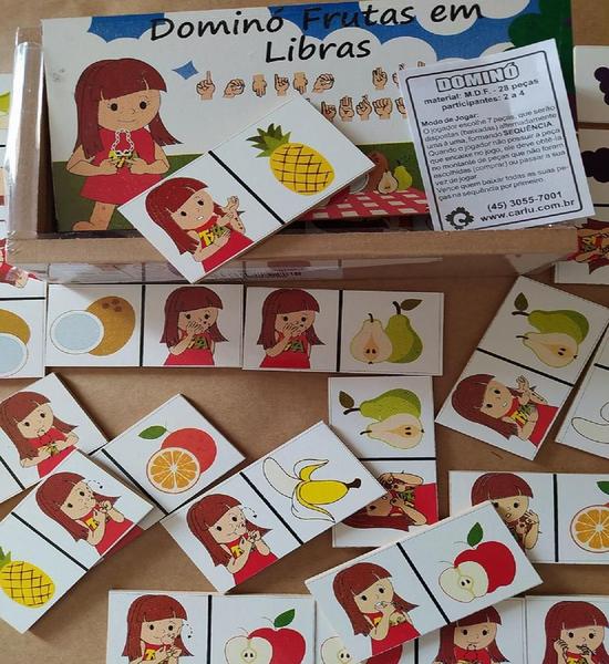 Imagem de Brinquedo Educativo Domino Frutas Em Libras Em Mdf 28 Peças