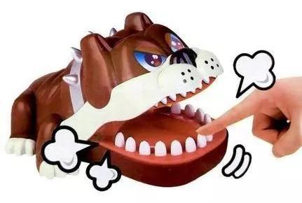 Brinquedo Jogo de Mesa Cachorro que Morde Não precisa Pilhas - Luck Dog Imagem de Brinquedo Jogo de Mesa Cachorro que Morde Não precisa Pilhas