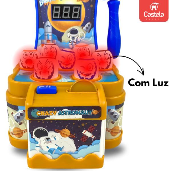 Brinquedo Jogo Toupeira Astronauta Louco Com Luz e Som - Castela - CASTELA BRASIL Imagem de Brinquedo Jogo Toupeira Astronauta Louco Com Luz e Som - Castela