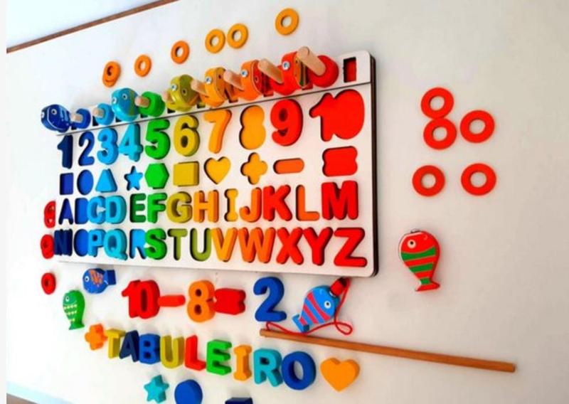 Brinquedo Pedagógico Madeira Montessori Números Cores Formas - BRINQUEDOS Imagem de Brinquedo Pedagógico Madeira Montessori Números Cores Formas