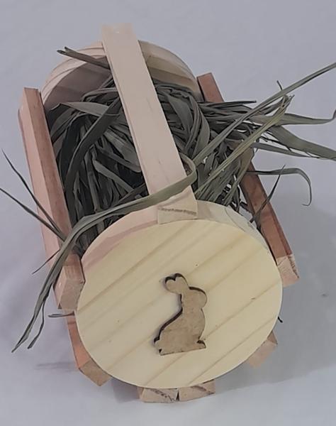 Imagem de Brinquedo Porta Feno  Para Coelho, Porquinho da Índia e Roedores Madeira Pinus Fino Acabamento!