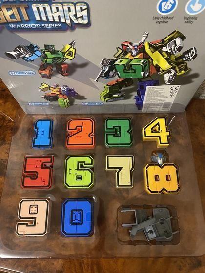 Brinquedo Super Transformers - Aprendendo Números Brincando Numeros em ação - TOYS - Toy King Imagem de Brinquedo Super Transformers - Aprendendo Números Brincando Numeros em ação - TOYS