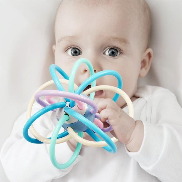 Imagem de Brinquedo Teething Rattle Ball Manhattan Teethers de 0 a 12 meses