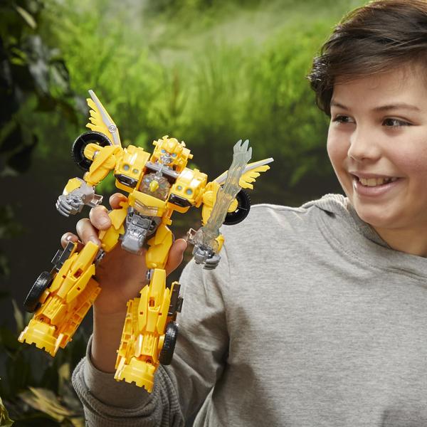 Imagem de Brinquedo Transformers Rise of the Beasts Bumblebee no modo Bumblebee