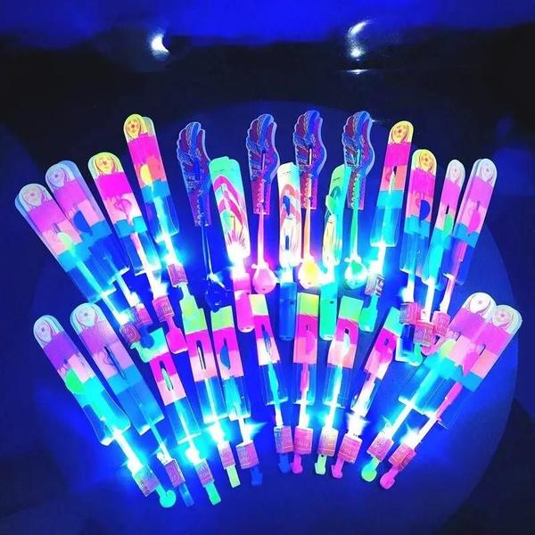 Imagem de Brinquedo Voador com Luzes de LED - Helicóptero Foguete - 5 Peças - Festa e Brincadeira