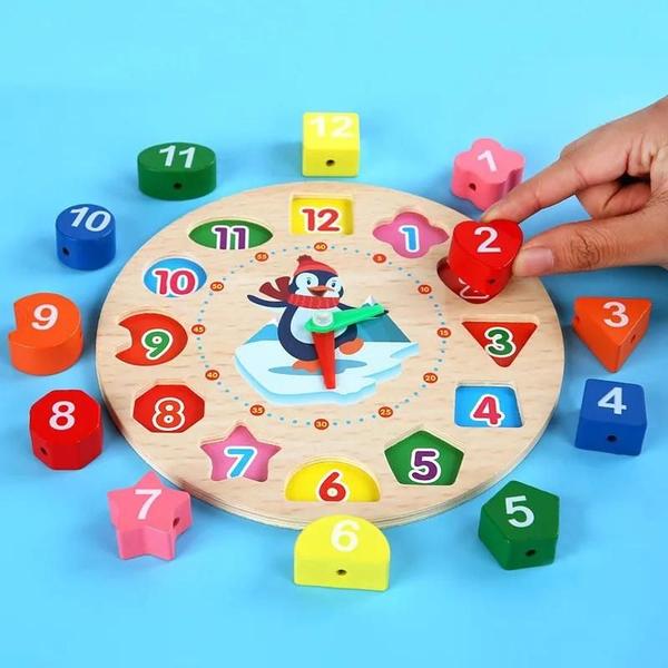 Brinquedos Educativos de Madeira Montessori para Crianças de 1 a 3 Anos Imagem de Brinquedos Educativos de Madeira Montessori para Crianças de 1 a 3 Anos