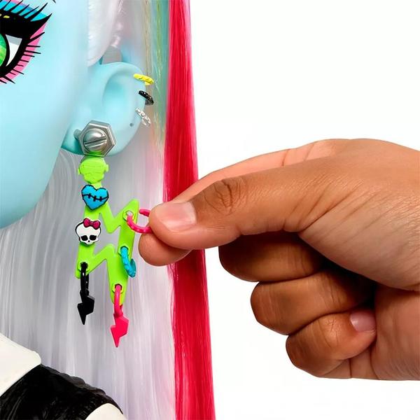 Imagem de Busto Monster High Frankie Stein P/ Penteados - Mattel Hrp71