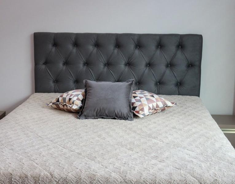 Imagem de Cabeceira Para Cama Queen Cor Cinza Escuro Capitonê 160x60cm Com Materiais de Alta Qualidade