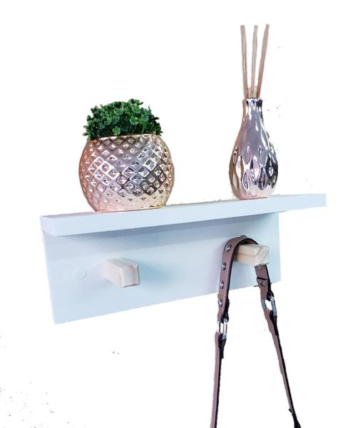 Cabideiro de Parede MDF 30CM Pinos Organizador Prateleira - HOMEPLUS Imagem de Cabideiro de Parede MDF 30CM Pinos Organizador Prateleira