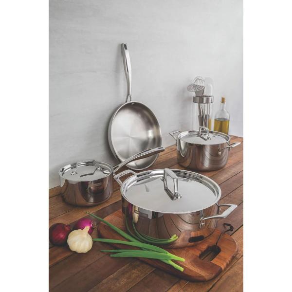 Caçarola Grano Panela 24 Cm Aço Inox Corpo Triplo Tramontina Imagem de Caçarola Grano Panela 24 Cm Aço Inox Corpo Triplo Tramontina