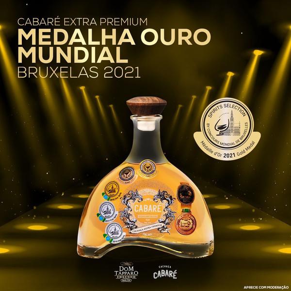 Cachaça Cabaré Extra Premium 15 Anos 700ml - DOM TÁPPARO Imagem de Cachaça Cabaré Extra Premium 15 Anos 700ml