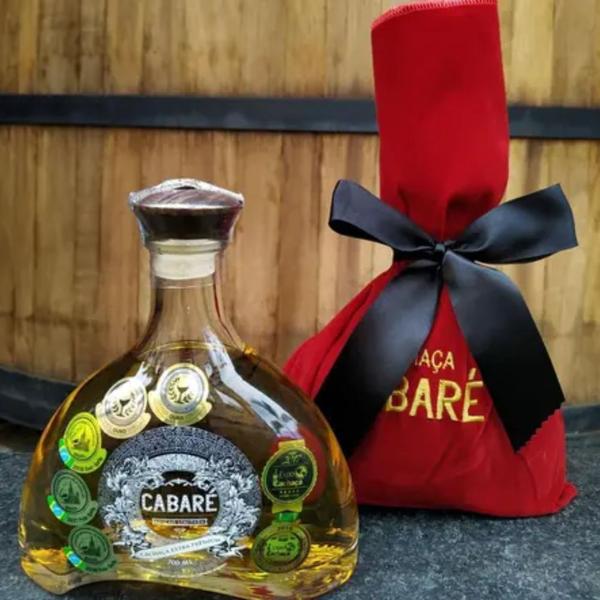 Imagem de Cachaca Cabaré Extra Premium 15 Anos 700ml