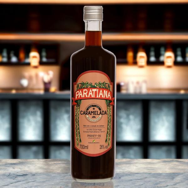 Cachaça Caramelada Paratiana 700 ml Artesanal Antiga Alambique Premium Gourmet Doce Qualidade Paraty Especial Imagem de Cachaça Caramelada Paratiana 700 ml Artesanal Antiga Alambique Premium Gourmet Doce Qualidade Paraty Especial