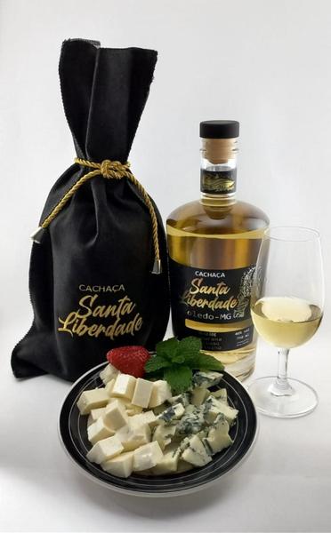 Imagem de Cachaça Santa Liberdade Blend ABC 3 Madeiras  750ml