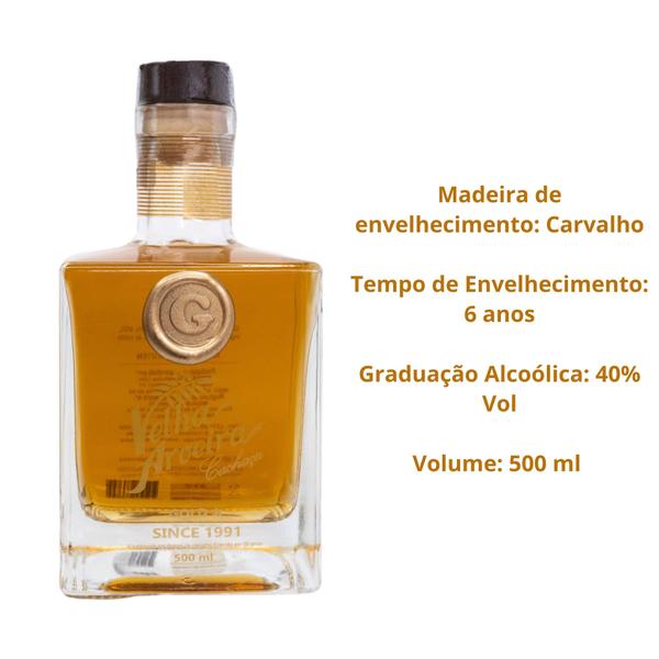 Cachaça Velha Aroeira Gold 6 Anos Carvalho Francês 500 ml Artesanal Premium Especial Reserva Imagem de Cachaça Velha Aroeira Gold 6 Anos Carvalho Francês 500 ml Artesanal Premium Especial Reserva
