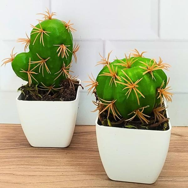Cacto Artificial Mini Vaso - Arranjo de Vasinhos Branco - Decor Artificial Imagem de Cacto Artificial Mini Vaso - Arranjo de Vasinhos Branco