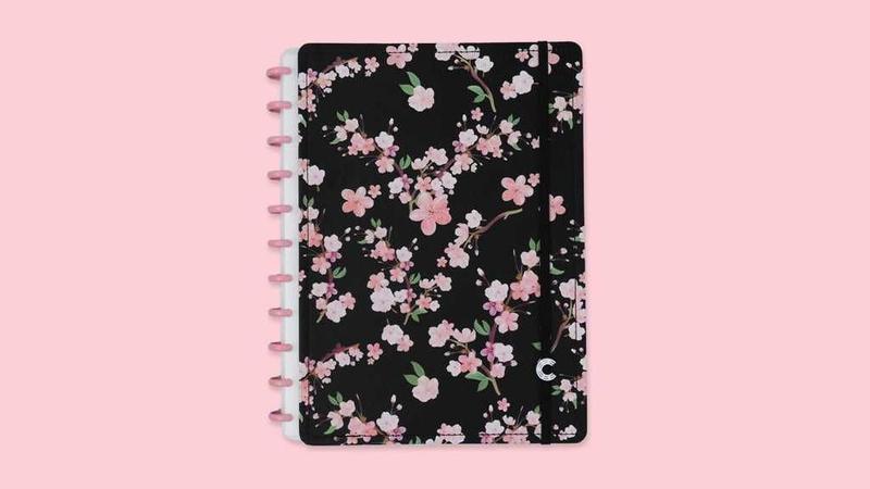 Imagem de Caderno grande by gocase classical rose black caderno inteligente