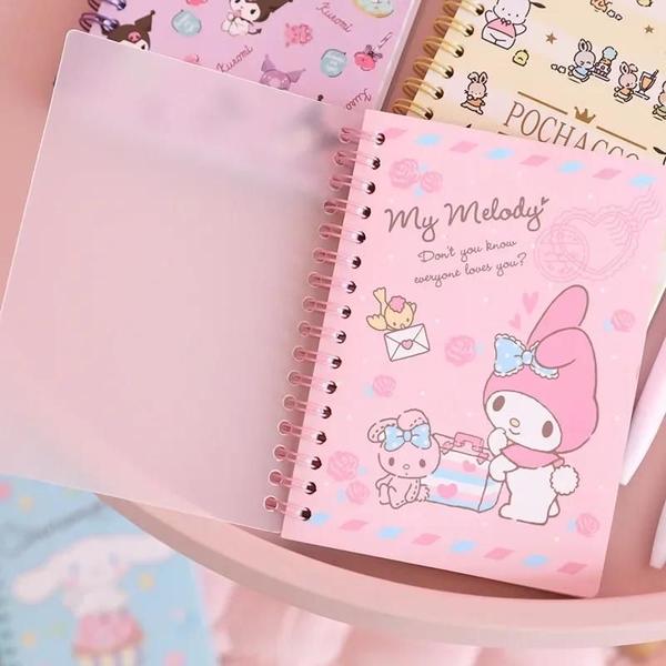 Imagem de Caderno Kawaii Sanrio A6 - Planejador Semanal My Melody, Kuromi e Cinnamoroll