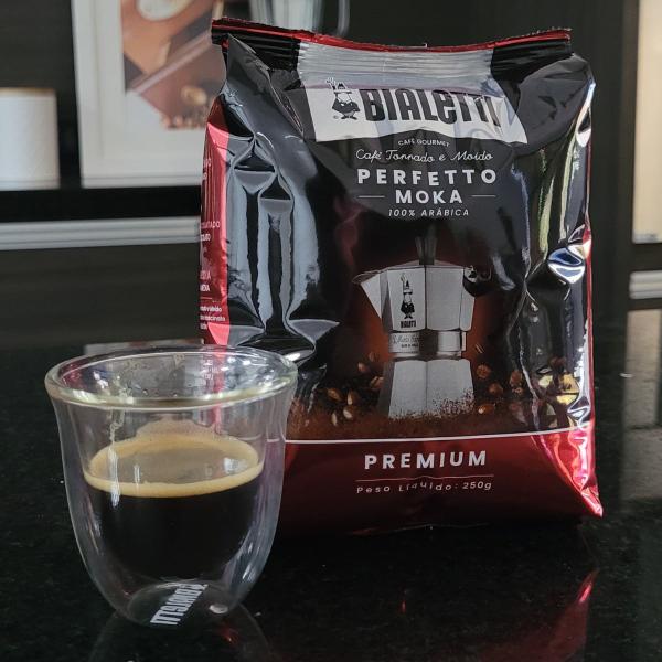 Café Gourmet Bialetti 100% Arábica Torrado Moído Perfetto Moka Premium Torra Média para Cafeteira Italiana 250g Imagem de Café Gourmet Bialetti 100% Arábica Torrado Moído Perfetto Moka Premium Torra Média para Cafeteira Italiana 250g