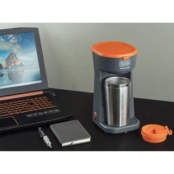 Imagem de Cafeteira individual freestyle com Copo Térmico 600w 400ml Portátil Black&Decker CM01