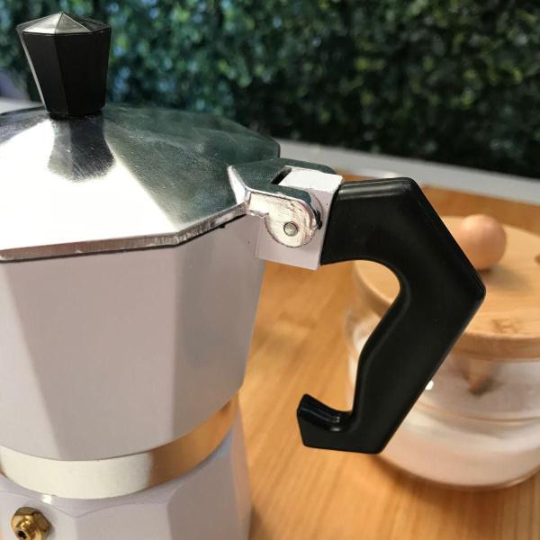 Imagem de Cafeteira Italiana Moka Café 150 Ml 3 Xícaras Branca