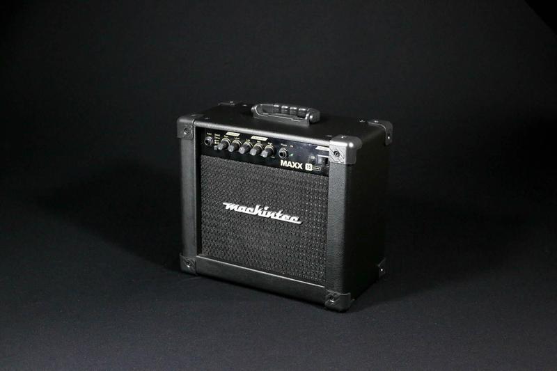 Imagem de Caixa Amplificador Cubo Guitarra Mackintec Maxx 15 Preto