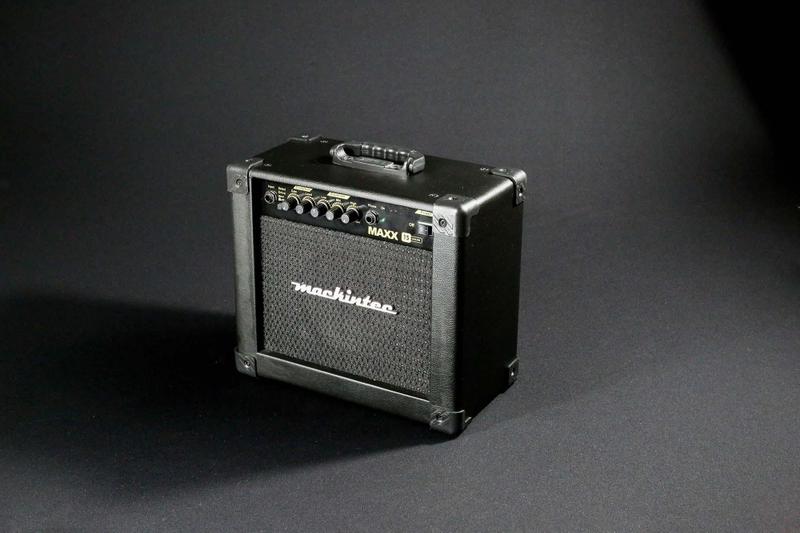 Imagem de Caixa Amplificador Cubo Guitarra Mackintec Maxx 15 Preto