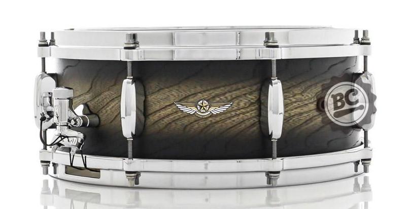 Imagem de Caixa Tama Star Walnut Shell 14x5,5 Satin Black Japanese Sen Burst (Made in Japan) com aros Die-Cast