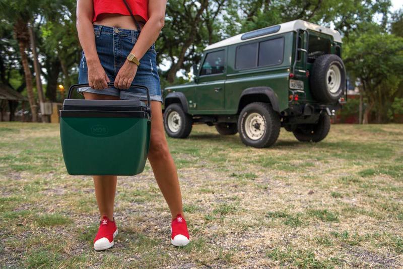 Imagem de Caixa Térmica 34 Litros Verde com Preto Até 50 Latinhas (350ml) 25108168 MOR