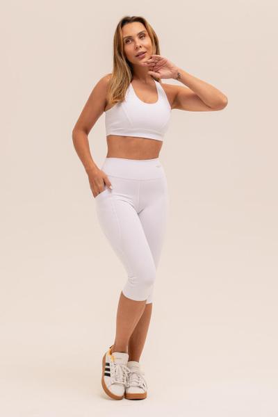 Calça Capri Legging de Academia Corsário Branca Enfermagem Estética Medicina Alta Qualidade Blackout - True Imagem de Calça Capri Legging de Academia Corsário Branca Enfermagem Estética Medicina Alta Qualidade Blackout