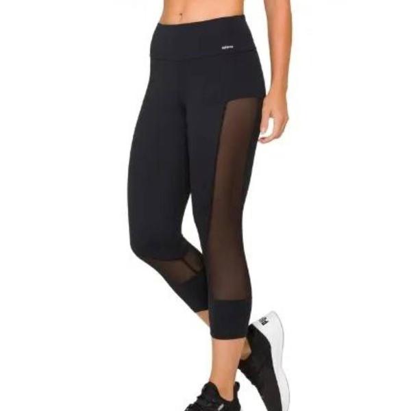 Calça Feminino Corsario com Recorte Fitness 20897005 - Selene Imagem de Calça Feminino Corsario com Recorte Fitness 20897005 - Selene