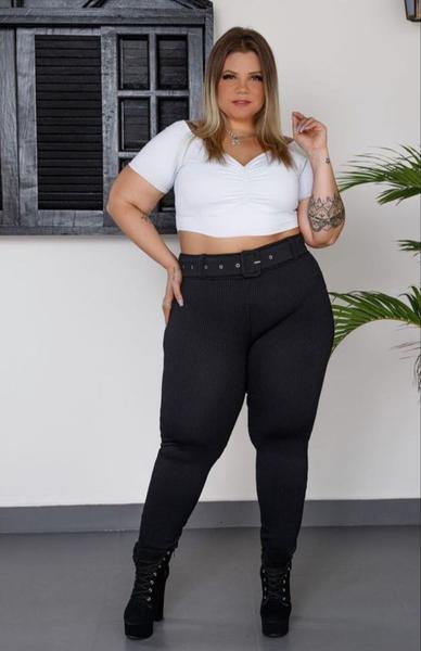 Imagem de Calça Legging Canelada Com Cinto Tecido 3D Plus Size Preta Feminina Moda Blogueira