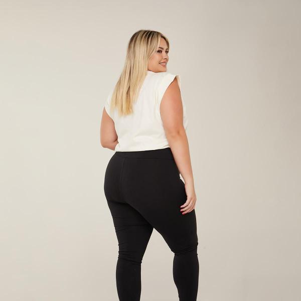 Imagem de Calça Legging Feminina Plus Size K2B Preta Suplex Academia Modeladora