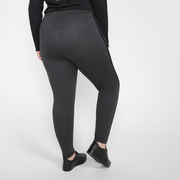 Calça Legging Plus Size Maelle Feminina Imagem de Calça Legging Plus Size Maelle Feminina