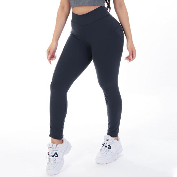 Calça Legging Preta de Poliamida Valoriza Bumbum com Bolsos - Fitmoda Imagem de Calça Legging Preta de Poliamida Valoriza Bumbum com Bolsos