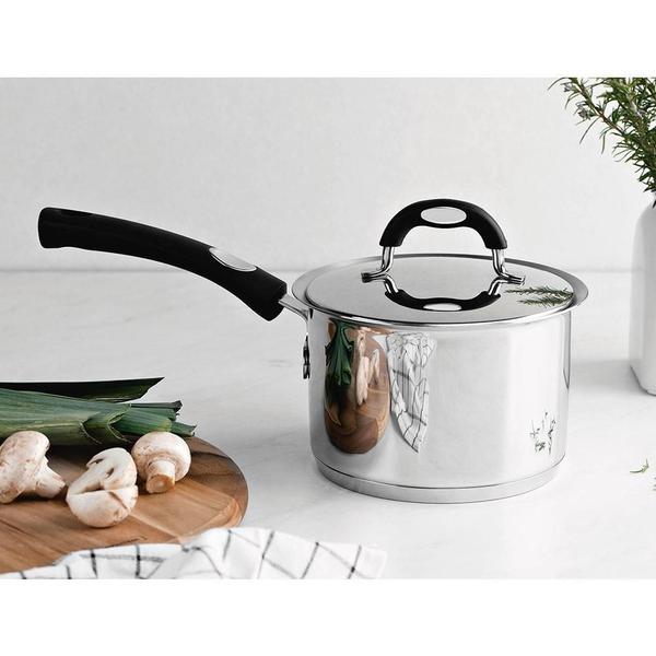 Caldeirão Tramontina Duo Silicone Aço Inox Fundo Triplo Tampa e Cabo em Silicone 16cm 2,2L 62487160 Imagem de Caldeirão Tramontina Duo Silicone Aço Inox Fundo Triplo Tampa e Cabo em Silicone 16cm 2,2L 62487160
