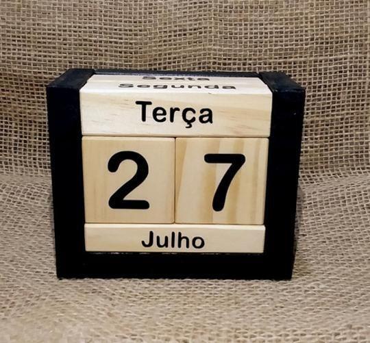 Imagem de Calendário Permanente Em Madeira Wood Work Cru Preto