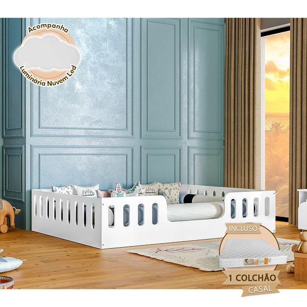 Imagem de Cama Casal com Colchão Design Montessoriana Helo Branca + Luminária