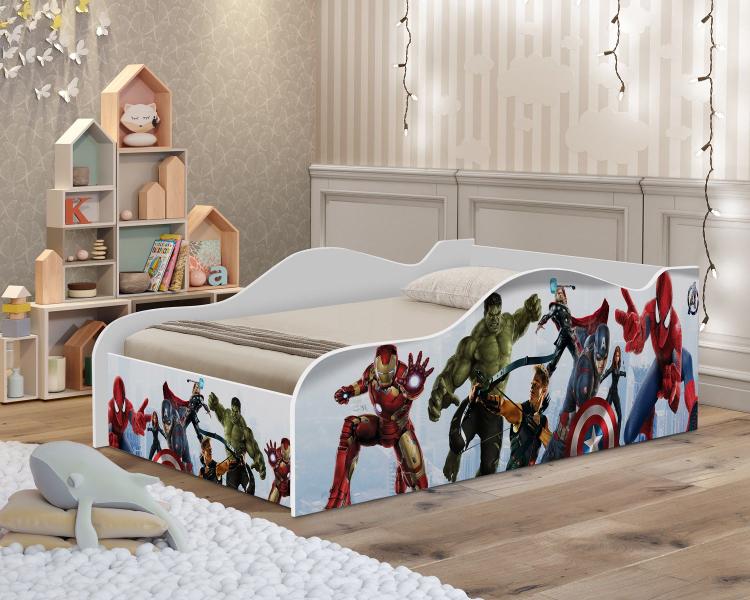 Imagem de Cama De Quarto Tamanho Solteiro Com Proteção Lateral Fixa Facil Acesso Na Frente da Cama Tema dos Vingadores