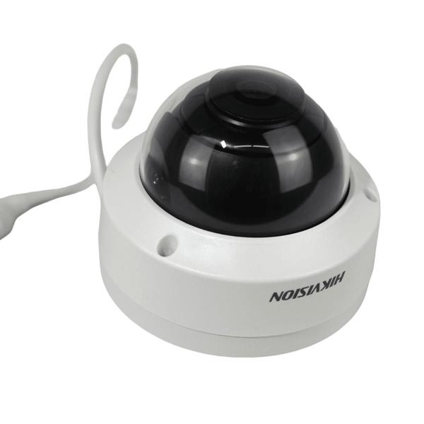 Imagem de Câmera IP HikVision 4Mp PoE H.265+ Dome Fixa 2,8mm Ip67