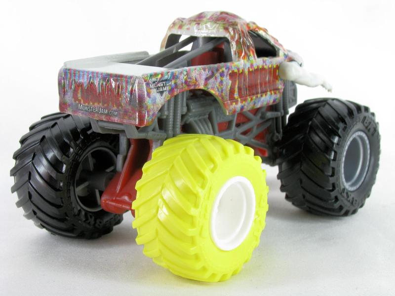 Imagem de Caminhão fundido sob pressão Monster Jam Zombie Série 33 em escala 1:64